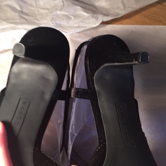 Bandolino Nossa peep toe velvet formal shoe. - Picture 8 of 8